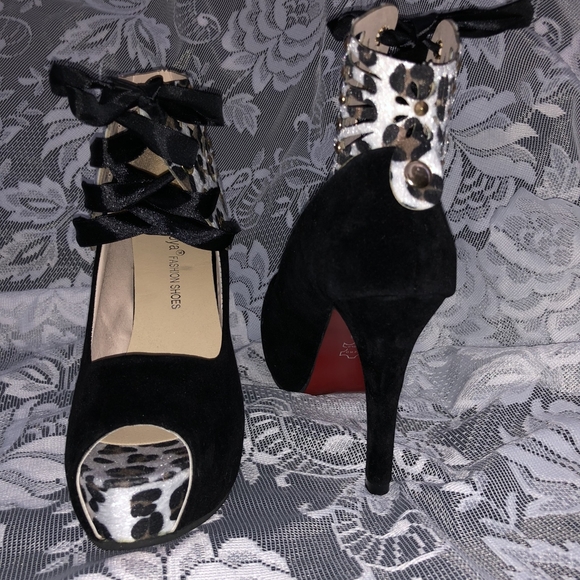 Shoes - Picture 2 of 2